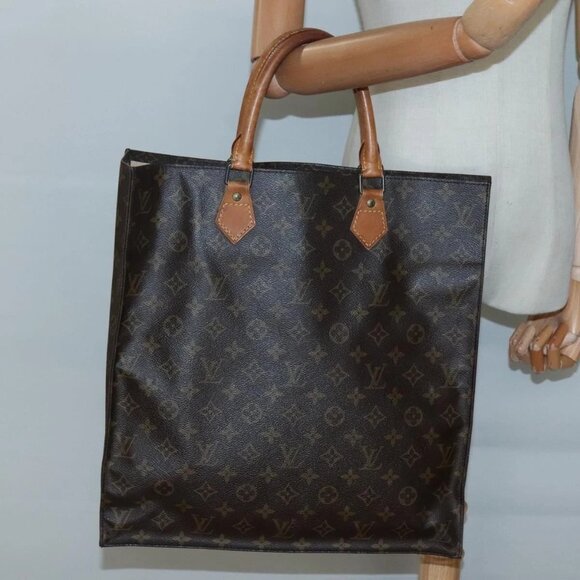 LOUIS VUITTON Monogram Sac Plat Hand Bag - Picture 15 of 16